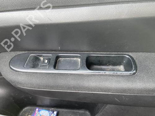Used Right front window switch Right front window switch 38926093 38926093