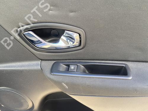 rear-right-interior-door-handle-renault-megane-iii-hatchback-bz01_-b3_-2008-32452348 main image