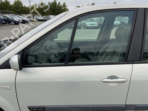 Used Front left door window RENAULT SCÉNIC II (JM0/1_) 1.6 (JM0C, JM0J, JM1B) (113 hp) 29476644