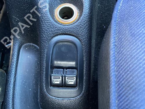 Used Left front window switch PEUGEOT 206 Hatchback (2A/C) 1.9 D (69 hp) 31932404