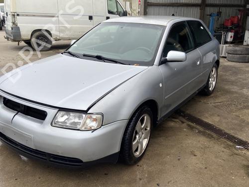 Brugte AUDI A3 (8L1) 1.8 T (150 hp) 4480336