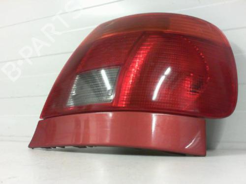 right-taillight-audi-a4-b5-8d2-1994-1995-1996-1997-1998-1999-2000-2001-27132454 main image