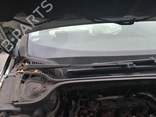 Used Front windshield wiper arm PEUGEOT 407 (6D_) 2.0 HDi 135 (6DRHRH, 6DRHRE, 6DRHRG, 6DRHRJ) (136 hp) 27146940