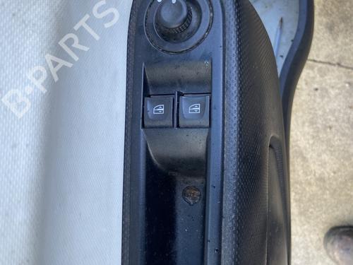 Used Left front window switch RENAULT TWINGO III (BCM_, BCA_) 0.9 TCe 90 (BCM9, BCM2) (90 hp) 32067430