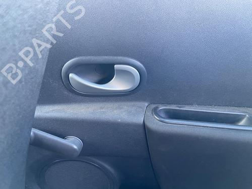 Høyre bak invendig håndtak RENAULT CLIO III (BR0/1, CR0/1) 1.5 dCi (BR17, CR17) (86 hp) 30061055