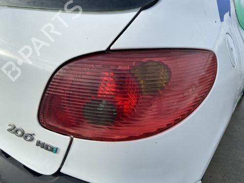 Used Right taillight PEUGEOT 206 Hatchback (2A/C) 1.4 HDi eco 70 (68 hp) 31067596