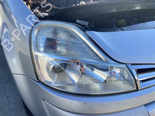 Used Right headlight Right headlight RENAULT MODUS / GRAND MODUS (F/JP0_) 1.5 dCi 75 (75 hp) 32729774 32729774