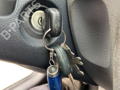 Used Ignition barrel Ignition barrel RENAULT CLIO II (BB_, CB_) 1.2 (BB0A, BB0F, BB10, BB1K, BB28, BB2D, BB2H, CB0A,... (58 hp) 33044673 33044673