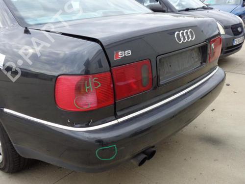 Venstre baglygte bagklap AUDI A8 D2 (4D2, 4D8) 2.5 TDI 4D0945093G