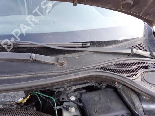 Used Front windshield wiper arm RENAULT LAGUNA III (BT0/1) 1.5 dCi (BT00, BT0A, BT0T, BT1J) (110 hp) 27148304