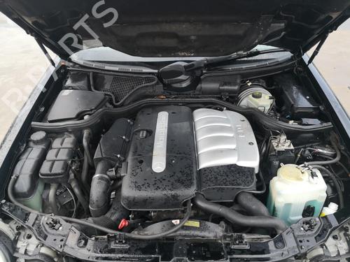 Used Windscreen washer tank MERCEDES-BENZ E-CLASS (W210) E 270 CDI (210.016) (170 hp) 27133185