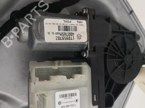 Used Front right window mechanism Front right window mechanism VW TOURAN (1T1, 1T2) 1.9 TDI (105 hp) 27145637 27145637