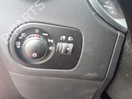 Used Headlight switch SEAT LEON (1P1) 1.9 TDI (105 hp) 27101868