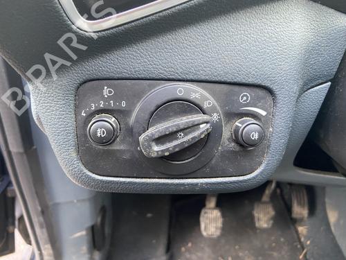 Used Headlight switch FORD C-MAX II (DXA/CB7, DXA/CEU) 1.6 TDCi (95 hp) 32067349