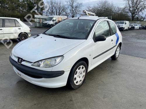 Used Left front brake caliper PEUGEOT 206 Hatchback (2A/C) 1.4 HDi eco 70 (68 hp) 31069452