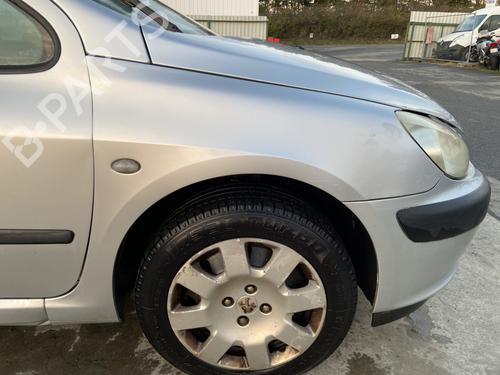 Used Right front fenders PEUGEOT 307 Break (3E) 2.0 HDI 110 (107 hp) 30874277