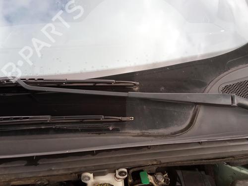 Used Front windshield wiper arm PEUGEOT 307 Break (3E) 2.0 HDI 110 (107 hp) 27149374