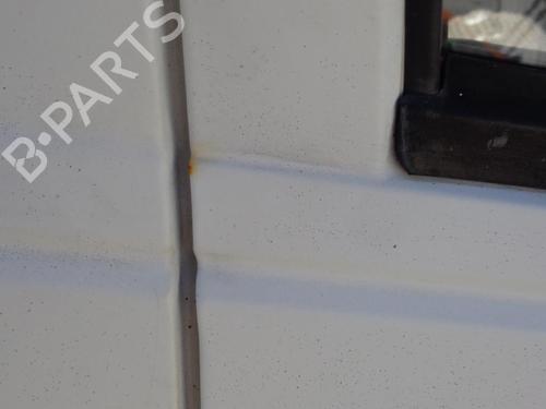 Used Right front door FORD FIESTA III (GFJ) 1.1 (55 hp) 27122926