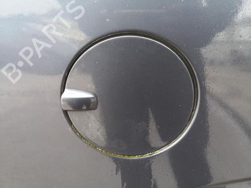 Używane Klapa wlewu paliwa OPEL ZAFIRA / ZAFIRA FAMILY B (A05) 1.9 CDTI (M75) (120 hp) 27147462