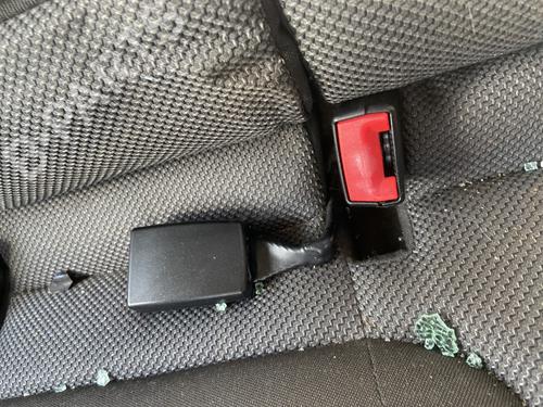 Used Seat buckle AUDI A3 Sportback (8PA) 1.6 TDI (105 hp) 30438951
