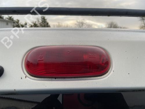 Troisième feu stop RENAULT KANGOO (KC0/1_) D 65 1.9 (KC0E, KC02, KC0J, KC0N) (64 hp) 31969391