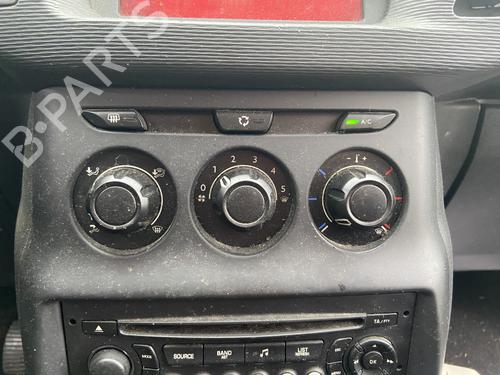 Used Climate control CITROËN C3 II (SC_) 1.4 HDi 70 (SC8HZC, SC8HR0, SC8HP4) (68 hp) 30352104