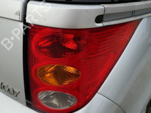 Used Right taillight PEUGEOT 1007 (KM_) 1.4 HDi (68 hp) 27132874