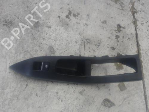 Used Right front window switch FORD PUMA (J2K, CF7) 1.0 EcoBoost mHEV (125 hp) 27139452