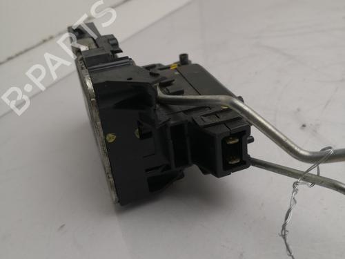 front-right-lock-dacia-lodgy-js_-2012-27138186 main image