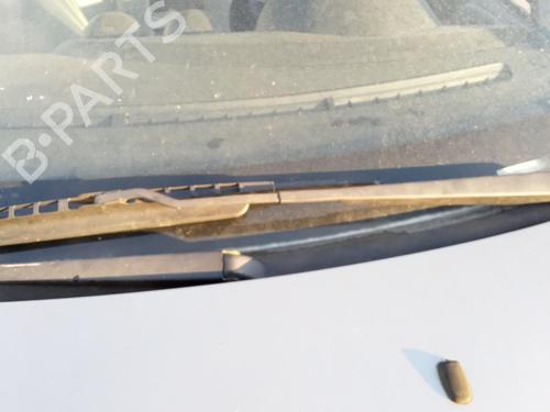 Used Front windshield wiper arm FORD FIESTA V (JH_, JD_) 1.4 16V (80 hp) 27148372