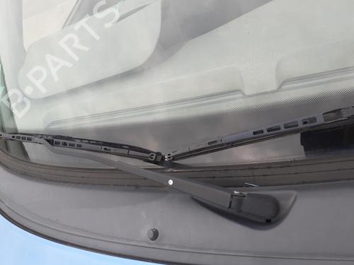 Used Front windshield wiper arm SKODA FELICIA II (6U1) 1.3 (68 hp) 27119550