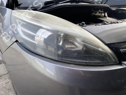 Used Right headlight RENAULT SCÉNIC III (JZ0/1_) 1.5 dCi (JZ02, JZ0R) (95 hp) 31279791