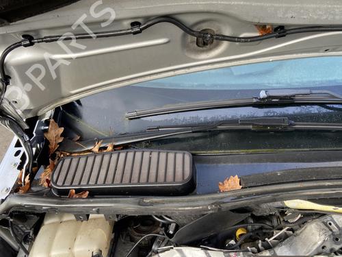 Used Front windshield wiper arm FORD C-MAX II (DXA/CB7, DXA/CEU) 1.6 TDCi (95 hp) 32982448