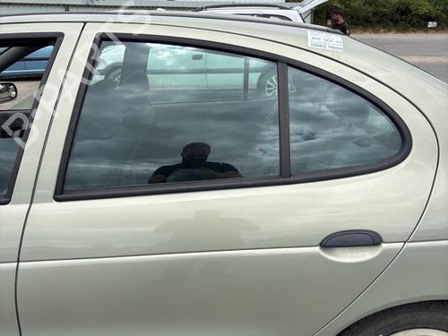 Used Rear left exterior door handle Rear left exterior door handle 37008227 37008227
