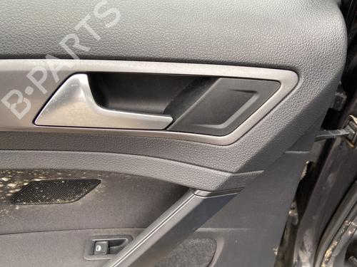 rear-left-interior-door-handle-vw-golf-vii-5g1-bq1-be1-be2-2012-2013-2014-2015-2016-2017-2018-2019-2020-2021-32025115 main image