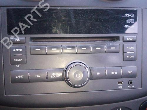 Used Radio CHEVROLET AVEO / KALOS Hatchback (T250, T255) 1.2 LPG (84 hp) 27130368