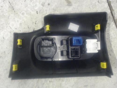 Used Mirror switch Mirror switch CITROËN C3 III (SX) 1.2 PureTech 82 (83 hp) 27134835 27134835