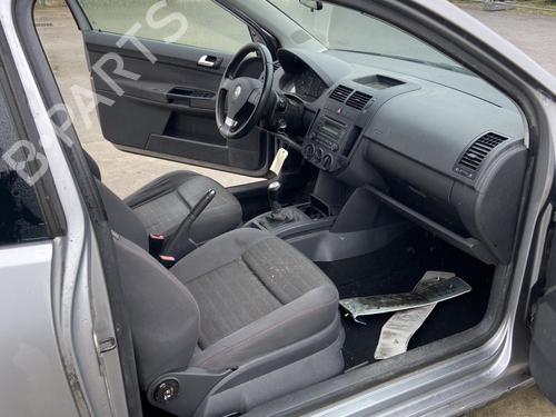 Gummilist Gummilist VW POLO IV (9N_, 9A_) 1.4 TDI (70 hp) 32435582 32435582