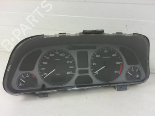 Used Instrument cluster PEUGEOT 306 Hatchback (7A, 7C, N3, N5) 1.4 (75 hp) 27132159