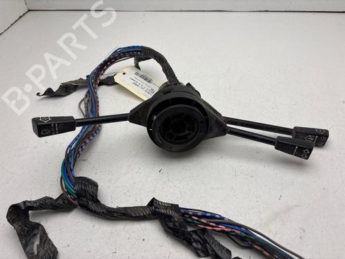 Comutador piscas / escovas Comutador piscas / escovas IVECO DAILY I Van 35-10 (10314204, 10314211, 10314212, 10314217, 10314411,... (92 hp) 36399541 36399541