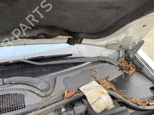 Used Front wiper motor RENAULT MEGANE II (BM0/1_, CM0/1_) 1.9 dCi (BM0G, CM0G) (120 hp) 27105500