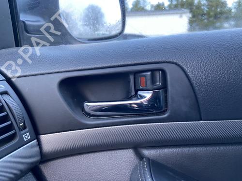 Maniglia interna anteriore destra TOYOTA AVENSIS (_T25_) 2.2 D-CAT (ADT251_, ADT251R) (177 hp) 32135755