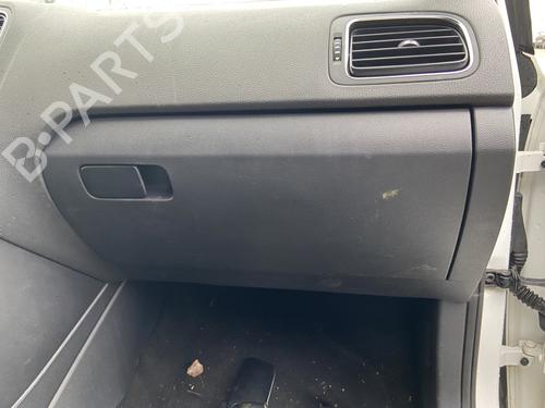 Used Glove box VW POLO V (6R1, 6C1) 1.4 TDI (75 hp) 32293597