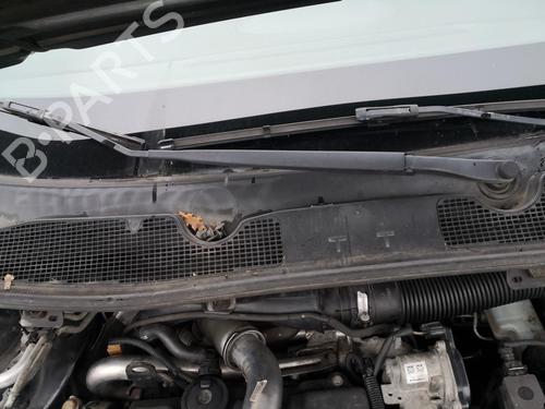 Used Front windshield wiper arm RENAULT MEGANE III Grandtour (KZ0/1) 1.5 dCi (KZ09, KZ0D, KZ1G, KZ29, KZ14, KZ1W, KZ10, KZ1F,... (110 hp) 27131490