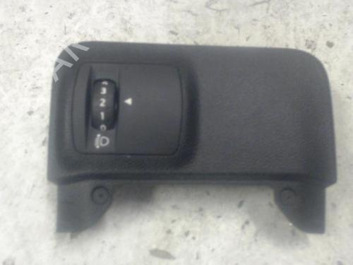 Commande de phare RENAULT MEGANE IV Hatchback (B9A/M/N_) 1.5 dCi 110 (B9A3) (110 hp) 27135757