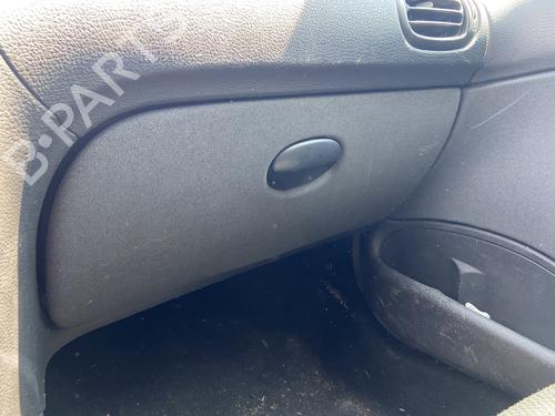 Used Glove box PEUGEOT 206 SW (2E/K) 1.6 16V (109 hp) 27111898