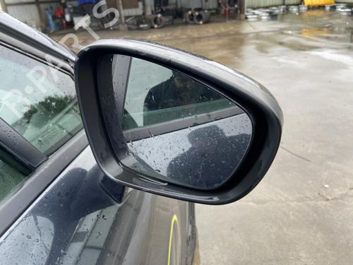 Used Right mirror Right mirror CITROËN C5 III Break (RW_) 2.0 HDi (136 hp) 31811456 31811456