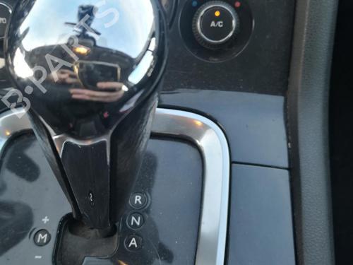 Used Gear lever PEUGEOT 5008 (0U_, 0E_) 1.6 HDi (110 hp) 27130548