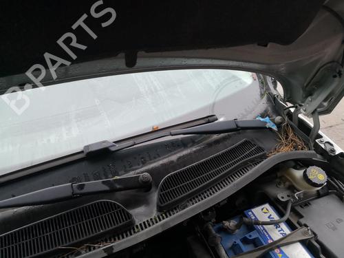 Used Front windshield wiper arm FORD FIESTA VI (CB1, CCN) 1.25 (82 hp) 27147498