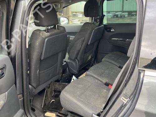 Used Rubber door seal PEUGEOT 5008 (0U_, 0E_) 1.6 HDi (112 hp) 32363847